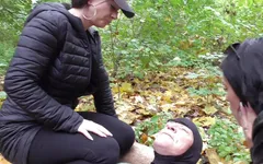 Spitting session in the forest
