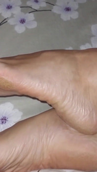 Amateur blonde rijpe vrouw geniet van naakte seks