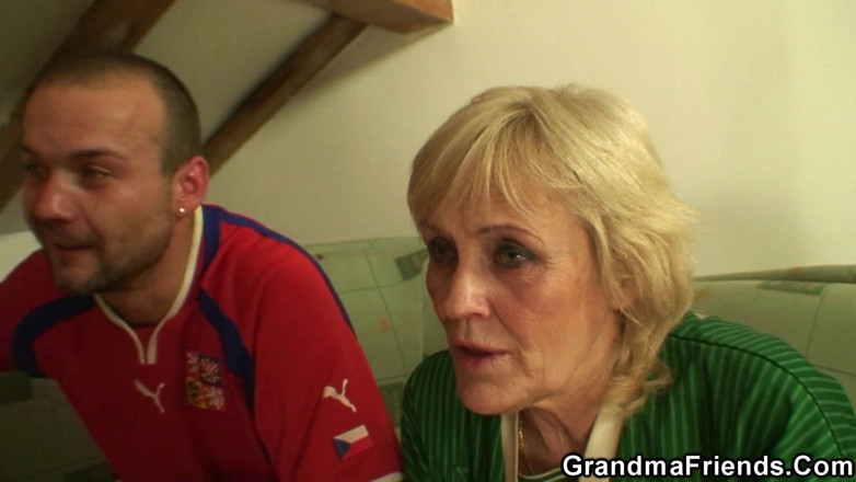 Grandma Friends: A Fuck for Winners
