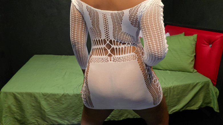 Beauty7Angels: Seksowna biała sukienka z siatki Nilmini Sheron Sl Diary Mody