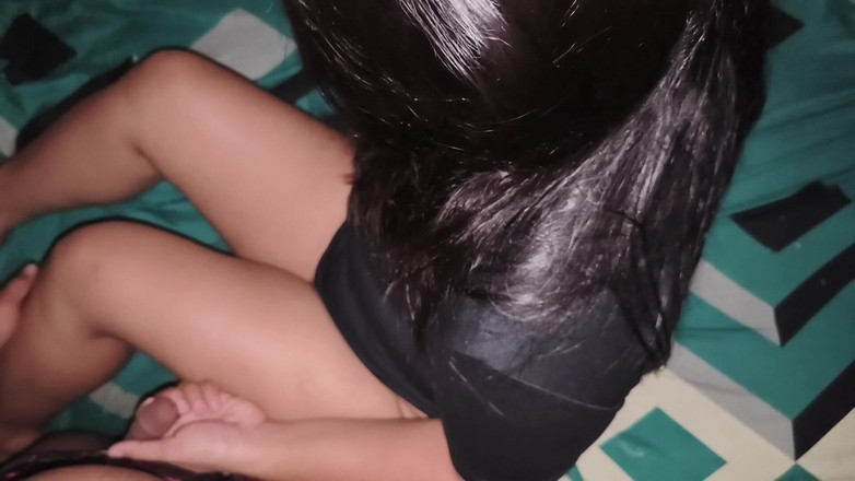 Desi Natalie: Islak göğüslü crot