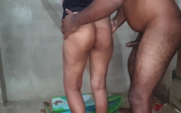 Tiyana: Une femme se fait baiser par son mari dans la...