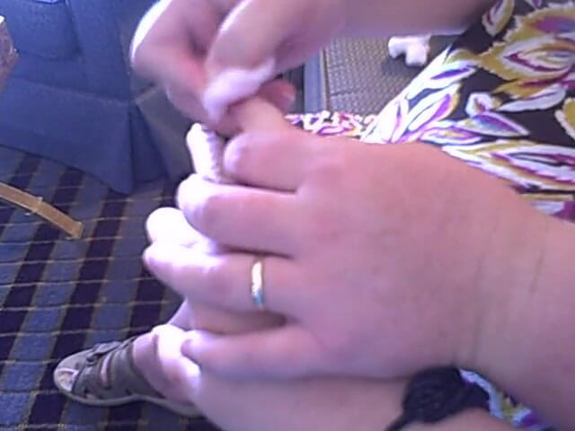 BBW nurse Vicki adventures with friends: Remove my toe and fingernail polish