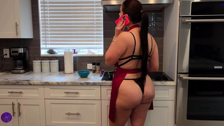 Nicky Rebel: Fertilize telur saya, sayang!