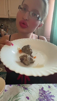 АСМР ест мясо, часть 1