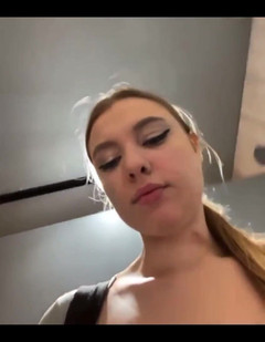 JuiceLussie: Bláznivé stříkání při tréninku v tělocvičně