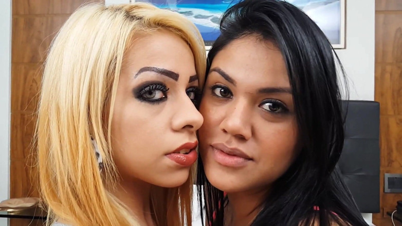 FetishKing: Hato dan lesbian seksi Latina bercium