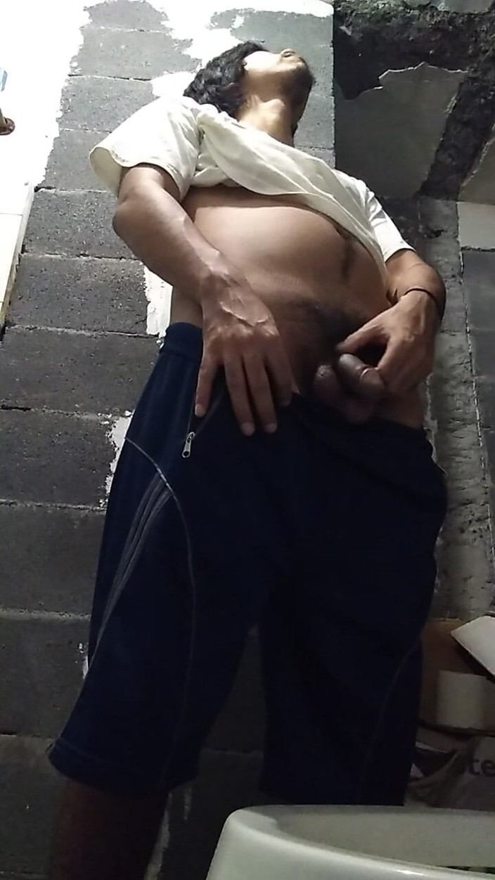 AlexAlejandro13: 오줌 발정난