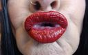 TLC 1992: Grosses lèvres de canard rouge épaisses