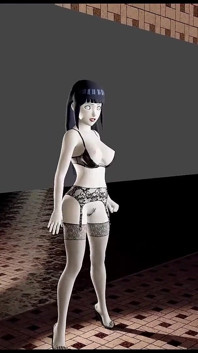 Hinata modellik kariyerine başlıyor