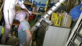 Anh chàng đồng tính gợi cảm bú thẳng anh chàng