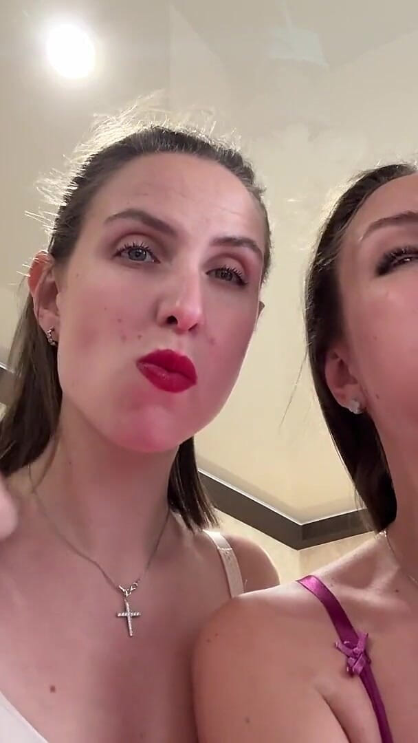 Hottie goddess: Twins Puff Face Play POV