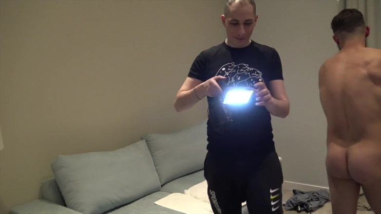BAREBACK PORN SPY CAM: Surový vtip Enzor Rimenez použitý surový od Ohn Brahcalli