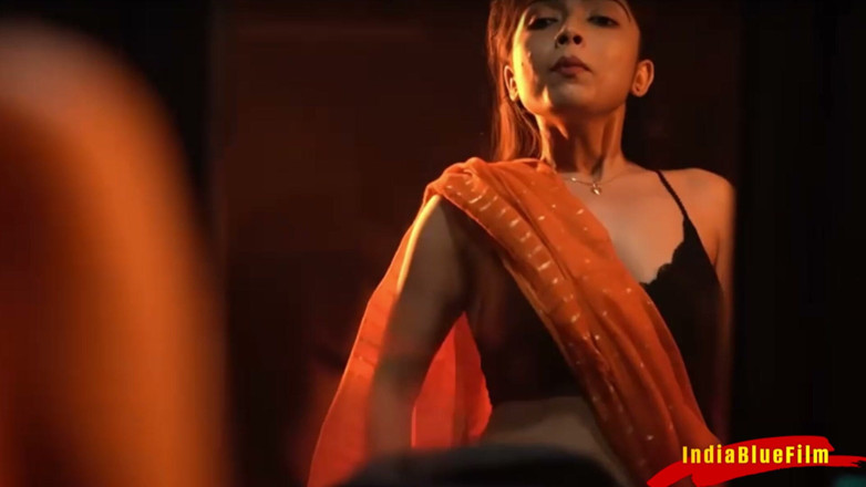IndianBlueFilms: Bătrânul tată vitreg și soacra vitregă sexy