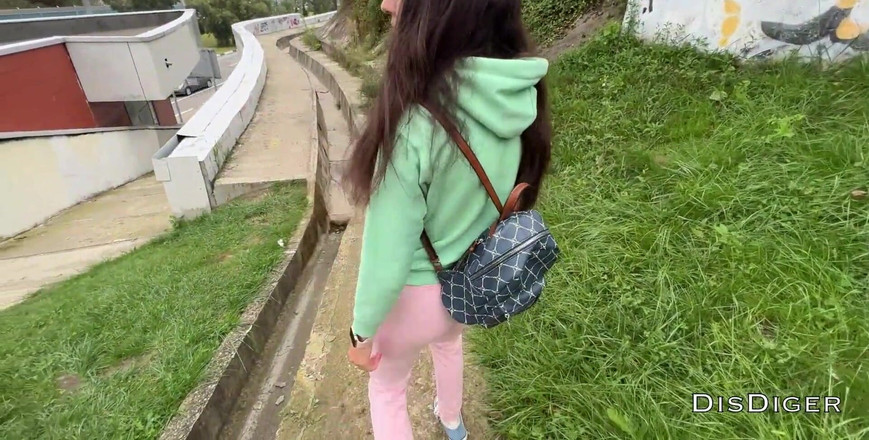 Dis Diger: Agent de drague - une beauté se fait baiser dans les...