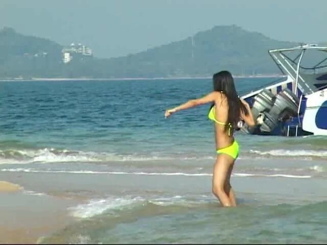 Asian Cuntz: Pelacur cantik saat air surut