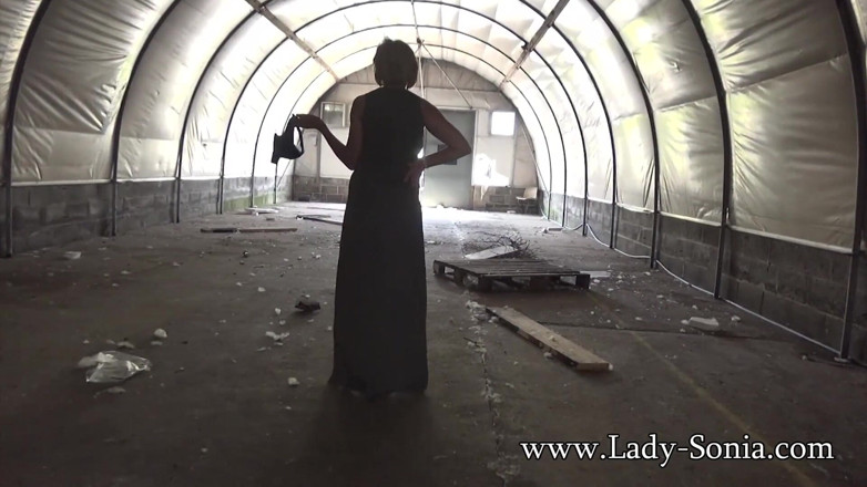 Lady Sonia: Lady Sonia - Naked at the old factory