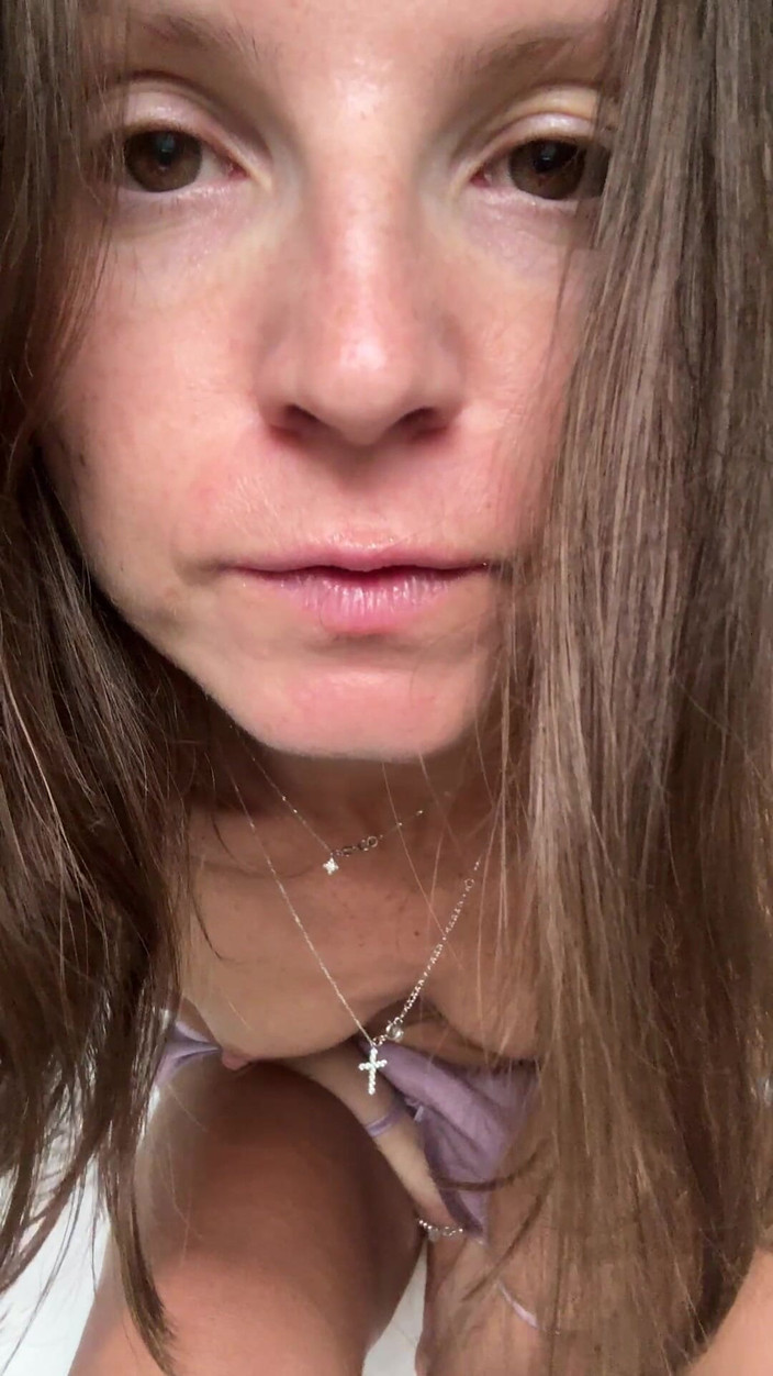 Gina Gerson: ダーティトーク・フットフェチ