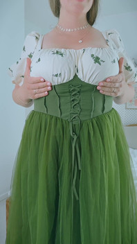 Quickly Putting on a Beautiful Dress