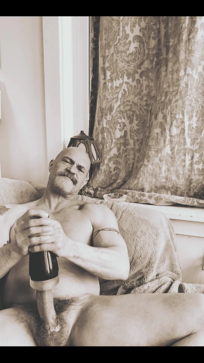 MrJamesYork: Старомодная мастурбация