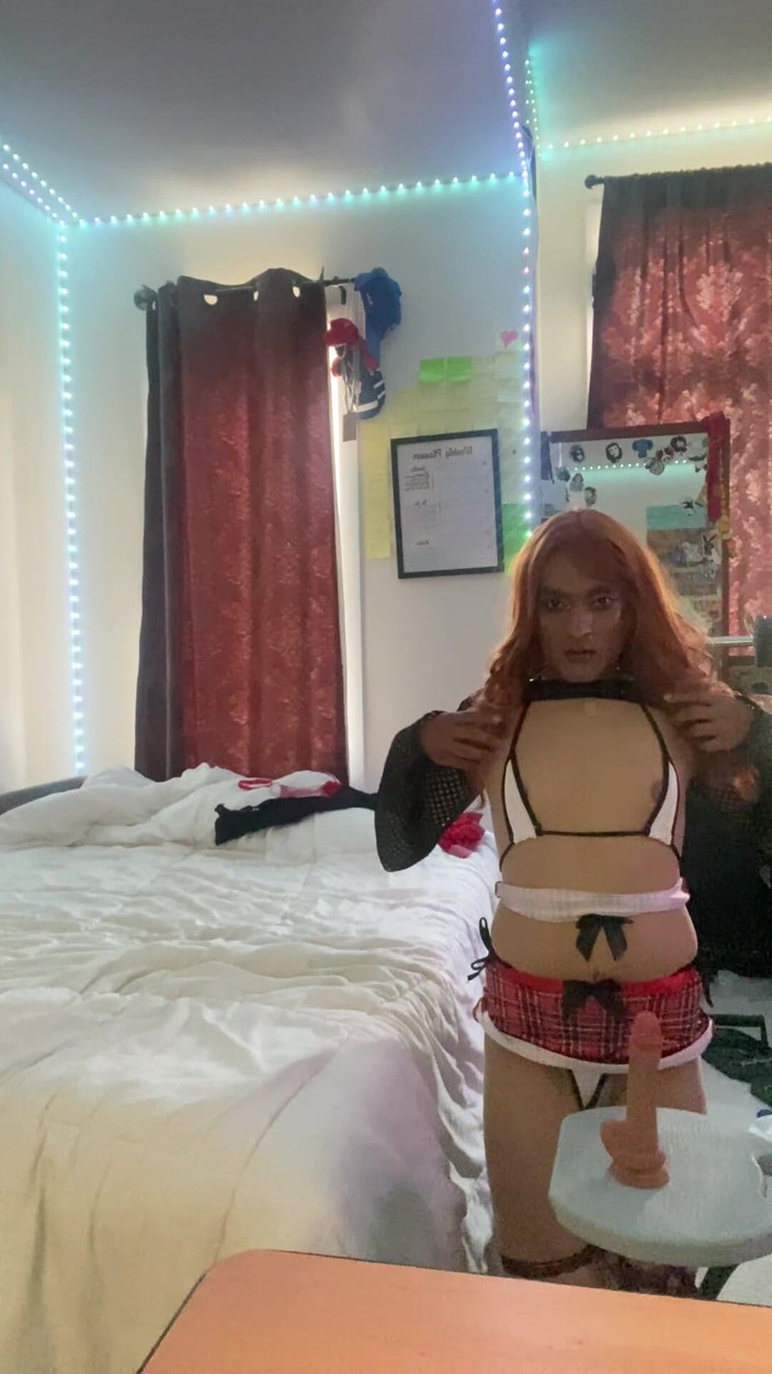 FemBoyAmi: Ateşli Hintli kadın