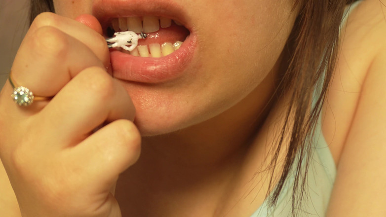 AmayaMori: Giantess Girl Unwraps a Candy but Is Surprised Because There...