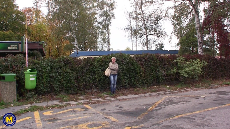 Mature NL: Mature Amateur Wife Has Sex with Her Neighbor