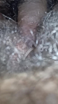 Ben yarağımı içine koyarken tombul karımın tombul amının yakın çekim