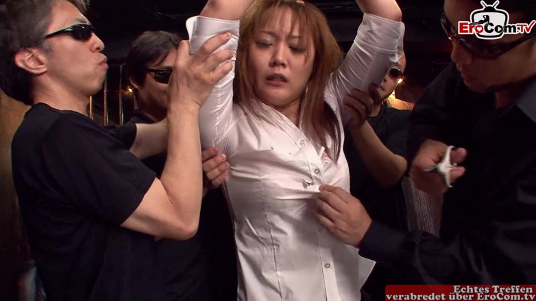 EroCom: Anal 3some with double penetration for the petite Asian slut