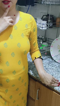 Saya dapati ibu tiri miang saya di dapur - lucah dalam hindi
