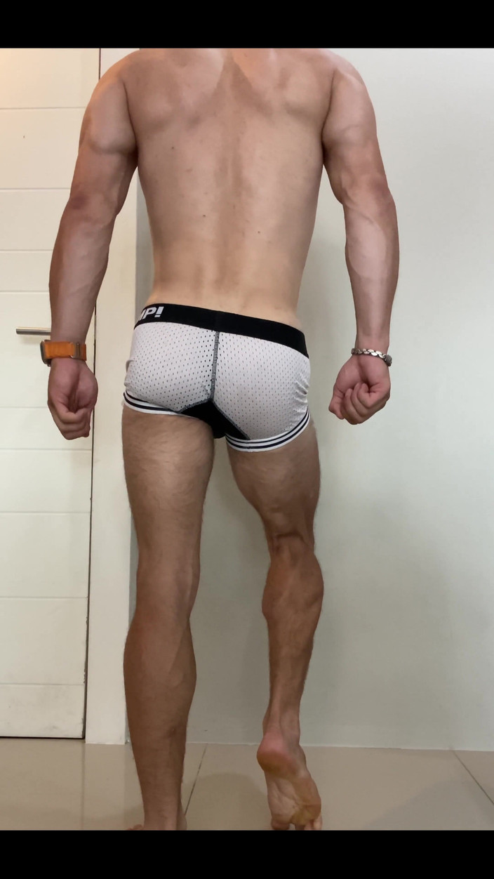 Max_Russell: Big Russian Boy Show His Muscle Legs and Body