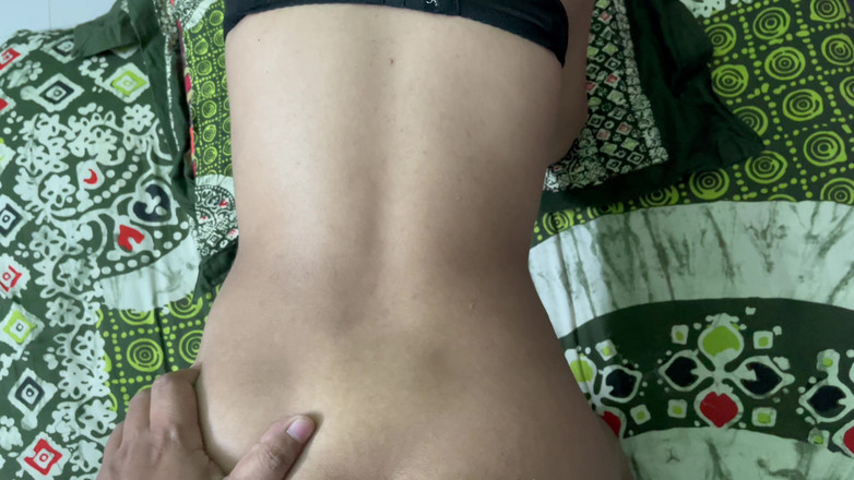 Riya Chowdhury: Я жорстко трахаюся рукою допомоги свого будинку