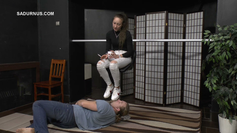 Sadurnus: Mistress Evangelie Gets Her Shoes Cleaned and Smokes