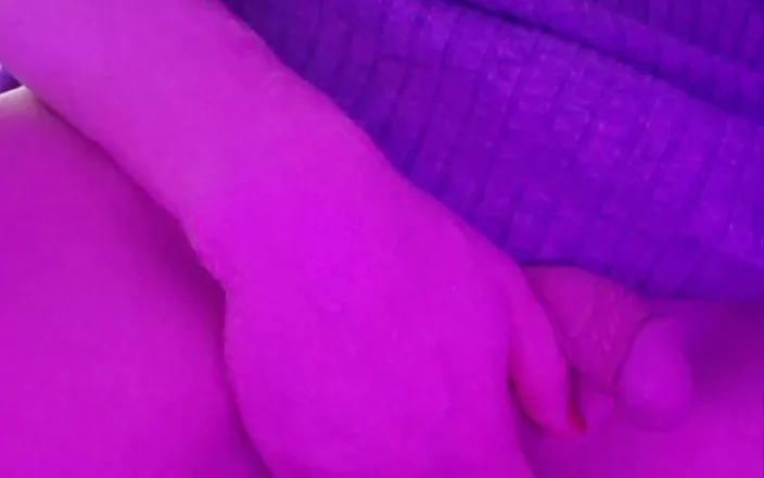 Krystall Cox: Krystall Cox Taking a Big Dildo Deep in the Ass