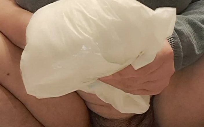 Mommy big hairy pussy: Evli kadın işemek için kullanıyor