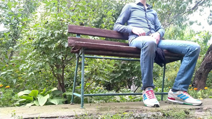 OurFetishLife: MILF kencing dan fetish seluar dalam kotor di luar rumah