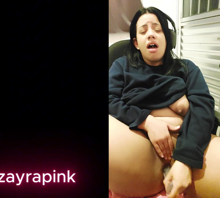 Zayra Pink: Вставлять член в киску для гринго, очень непослушно