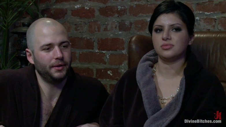 Divine Bitches by Kink: Чоловік-рогоносець: "з'їж його сперму, рогоносець!"