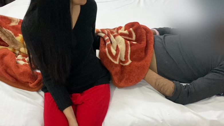 Desifilmy45: Гарячу покоївку трахає в тугу пизду власник будинку