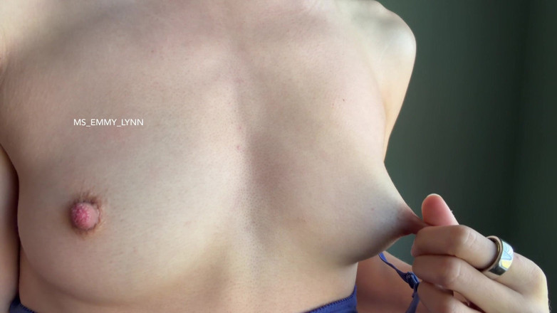 Ms_Emmy_Lynn: Tetas y pezones perfectos de cerca