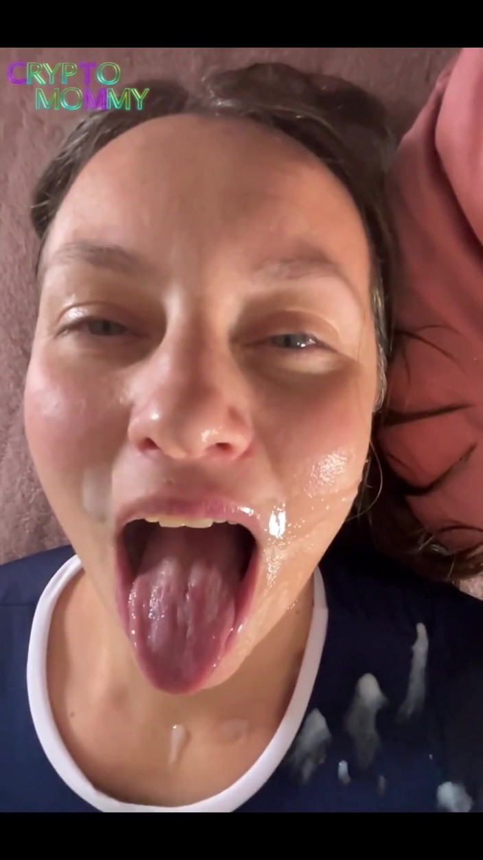Crypto Mommy: Best Amateur MILF Squirting Ass Do You Want Such a...