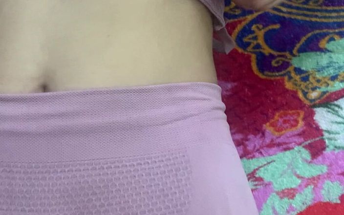 Riya mickey: Sentuhan lembut, kata-kata kotor - rayuan terbaik pasangan asli