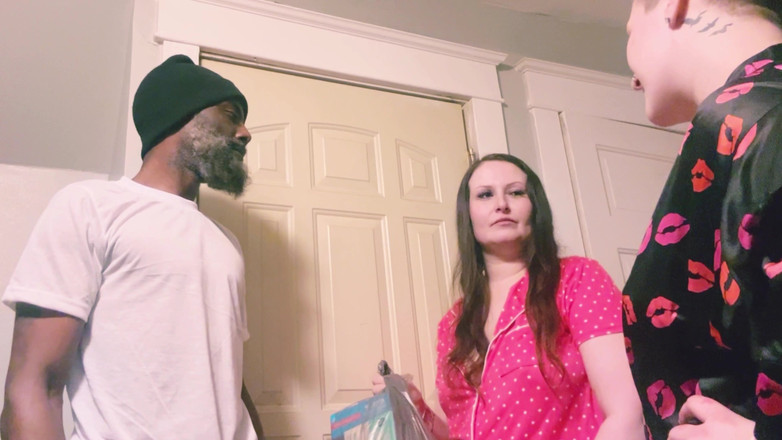 Thekookiejar: 2 yalnız bayan sevgililer gününü kapı kapıcısını sikerek kutluyor