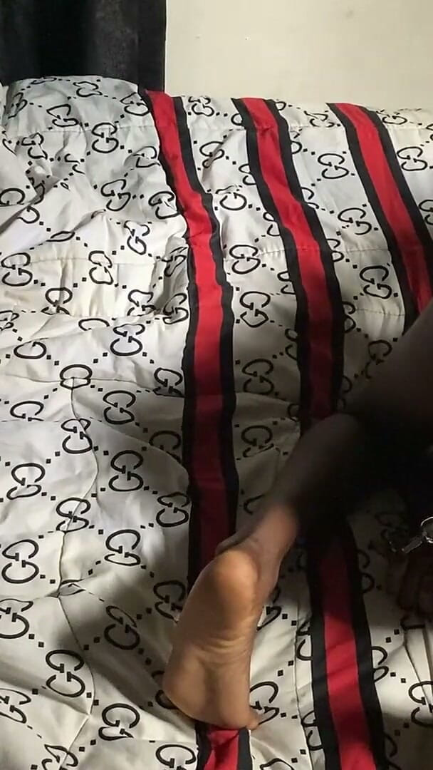 Petite Erotic Africa: Lovet rijdt volledig gekleed