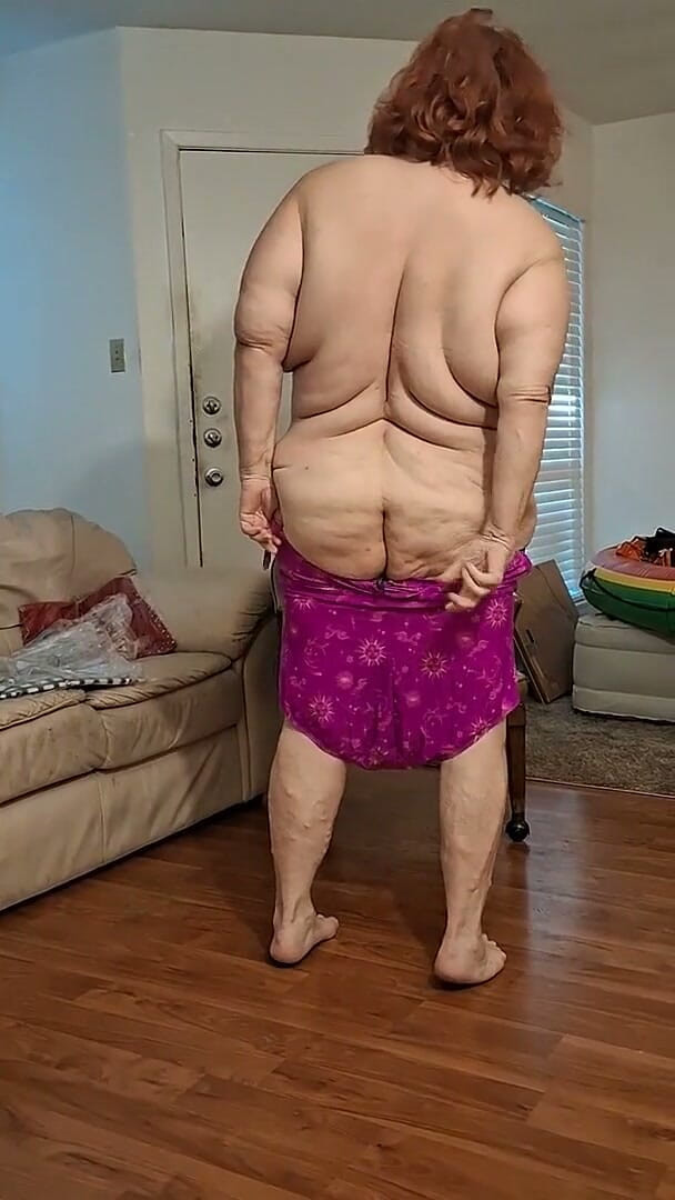 BBW nurse Vicki adventures with friends: Velká Kráska Sestřička Vicki Zkouší Novou Objednávku Oblečení Pro Vás Část 1
