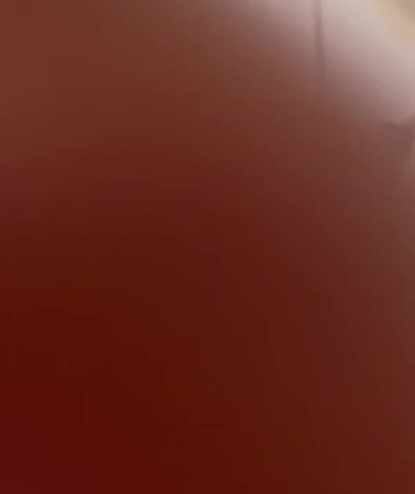 HotnHorny: Sveltina in lavanderia