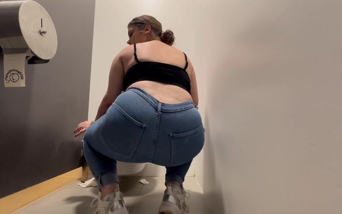 Your fantasy studio: The Ultimate Public &amp; Outdoor Fart Compilation