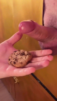 Biscuiți cu cremă la Gloryhole la Gloryhole