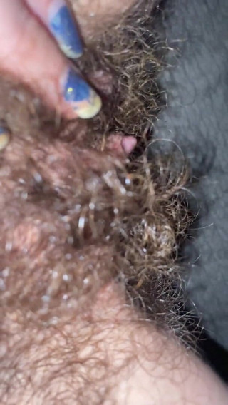 Cuteblonde666: Hairy pussy closeup
