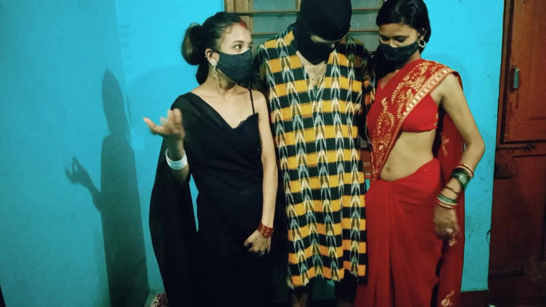 Hot_Monika: do bhaabhi jordaar seks ke lie sharaarti devar ke saath...